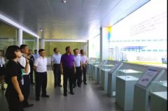 新疆若羌縣委副書記、縣長艾山江帶領(lǐng)考察團(tuán)走