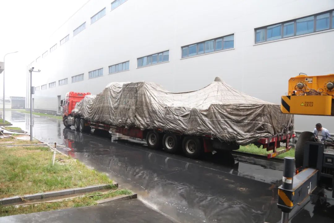 引進(jìn)新設(shè)備，助力新“智”造